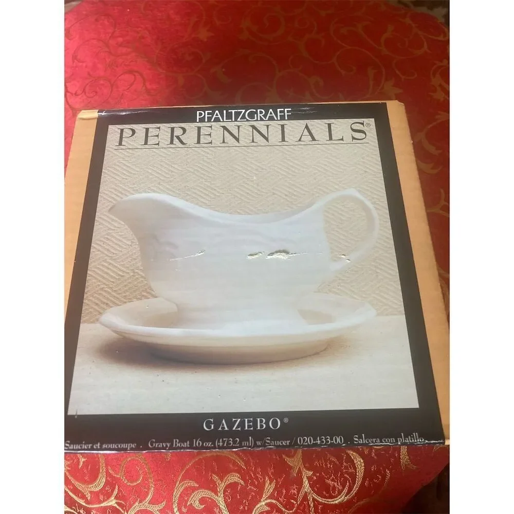 Pfaltzgraff Gazebo Gravy Boat & Saucer Set 16 oz White